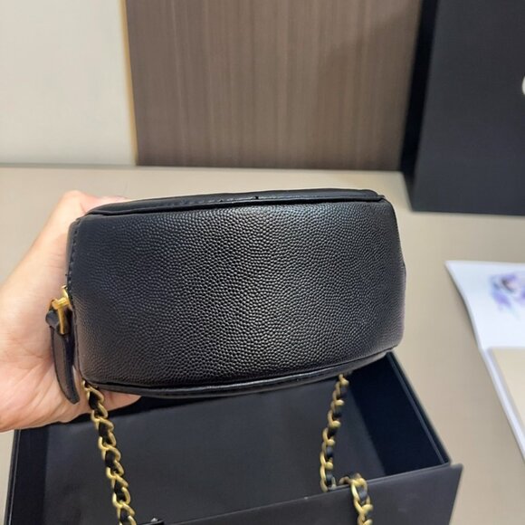 Chanel Chain Bags, Wallets - Picture 5 of 8